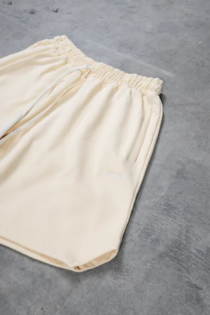 Favela Triangle Shorts Creme (1)